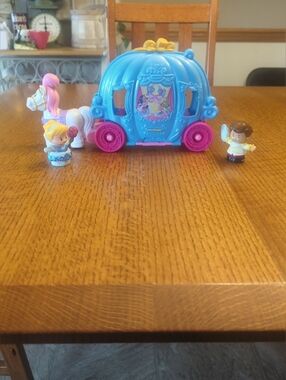 Disney Princess Cinderella’s Dancing Carriage- Little People Toddler Playset